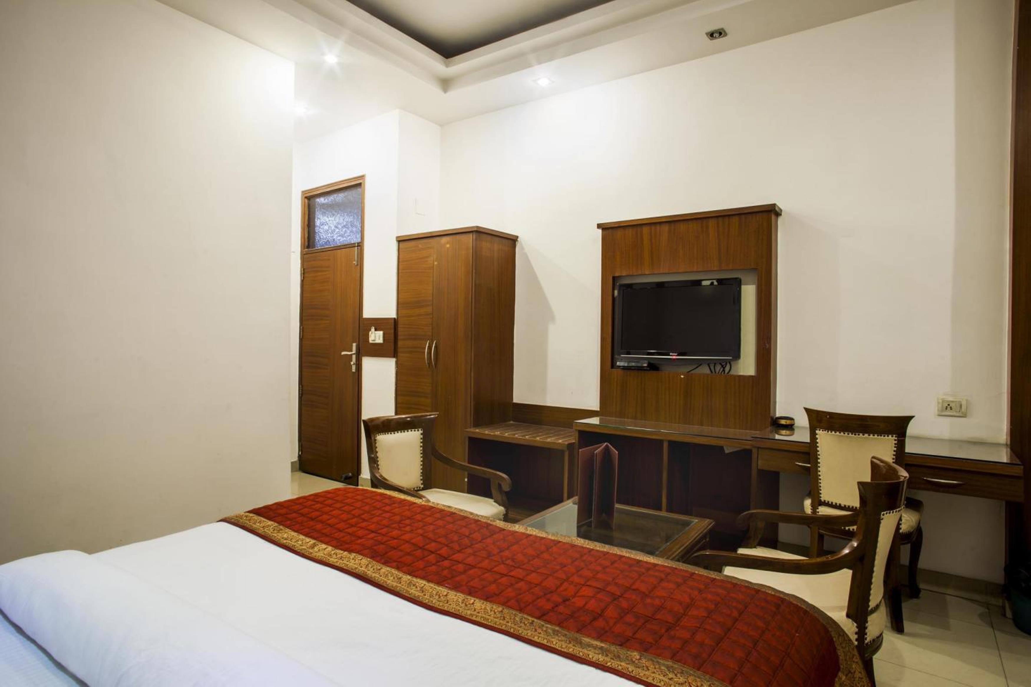 Oyo 3472 Hotel Rama Inn Nuova Delhi Esterno foto