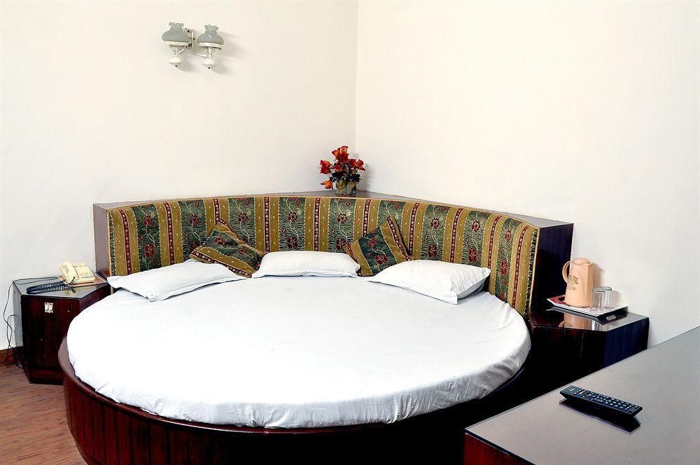 Oyo 3472 Hotel Rama Inn Nuova Delhi Esterno foto