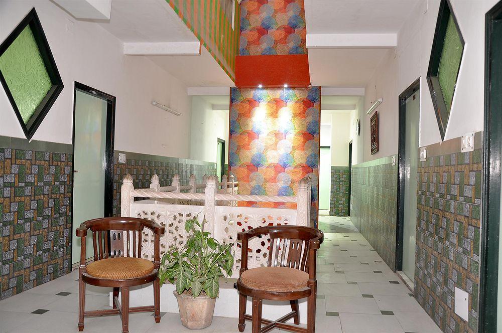 Oyo 3472 Hotel Rama Inn Nuova Delhi Esterno foto