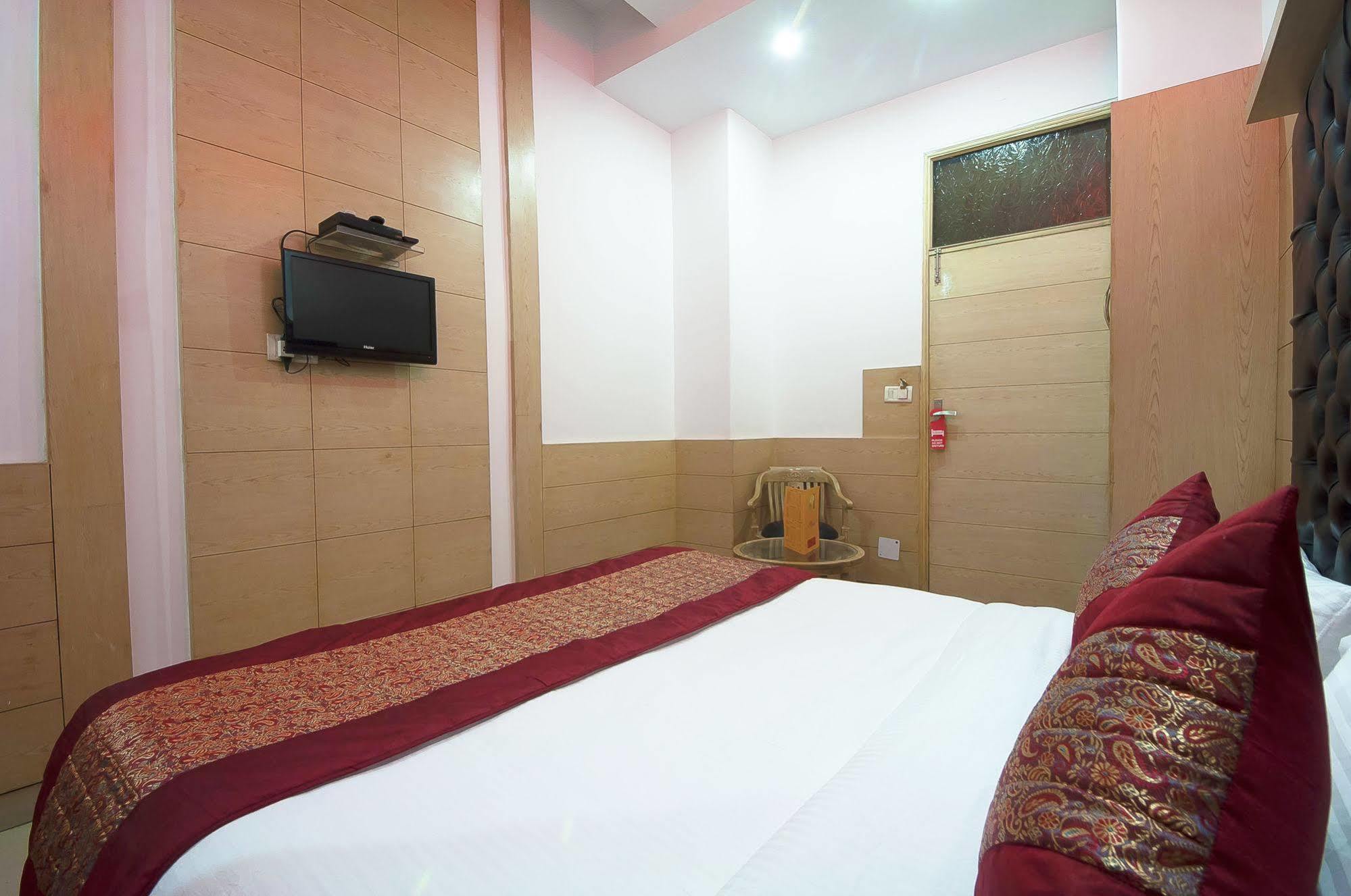 Oyo 3472 Hotel Rama Inn Nuova Delhi Esterno foto